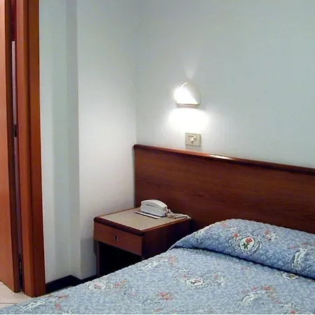 Astoria 3*