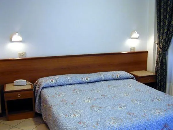 Astoria Отель 3*